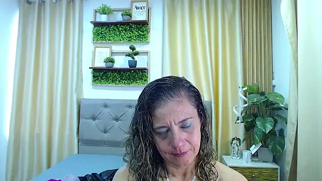 sasi_luna Live XXX-chat