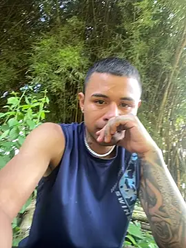 _Logan_Colton_ Live XXX-chat