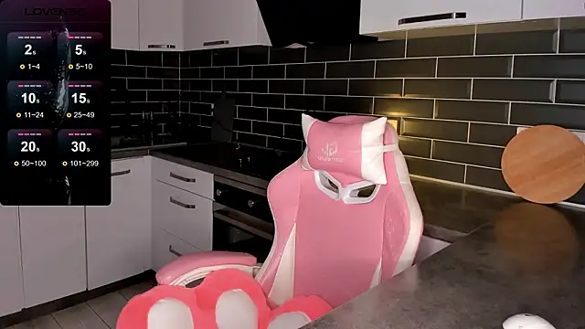 Онлайн чат XXX ShaiyaMinn3