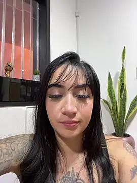 Živý XXX chat EmmyEvans1