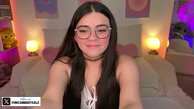 Chatroom XXX en direct de cammiefoalss