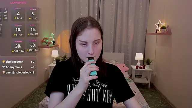 Chat +18 de KiraDuvall ao vivo