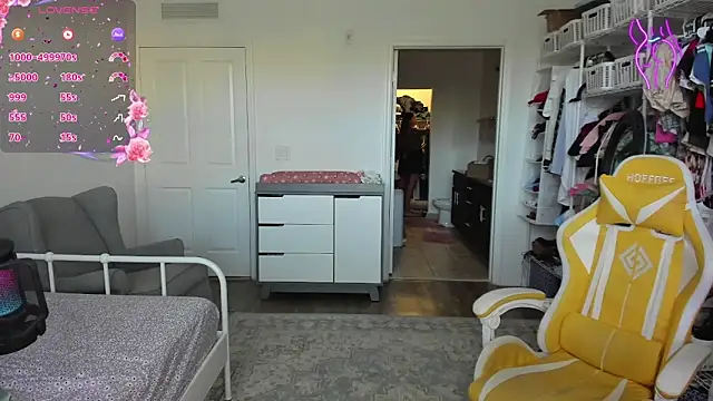 Chatroom XXX en direct de sweetbuttocks1