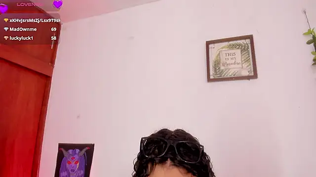 Chat +18 de Cata_green ao vivo