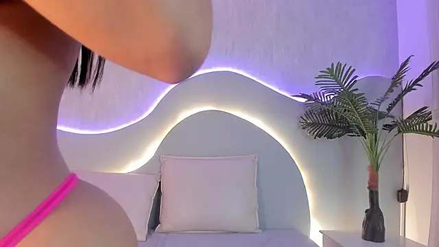 CannelaSmith Adlı Modelin Canlı XXX Sohbeti