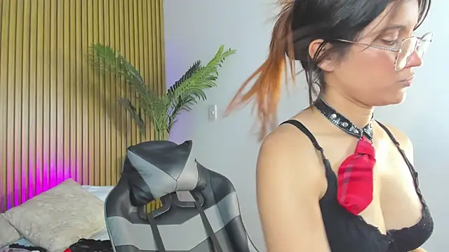 scarlett_rosse_x Adlı Modelin Canlı XXX Sohbeti