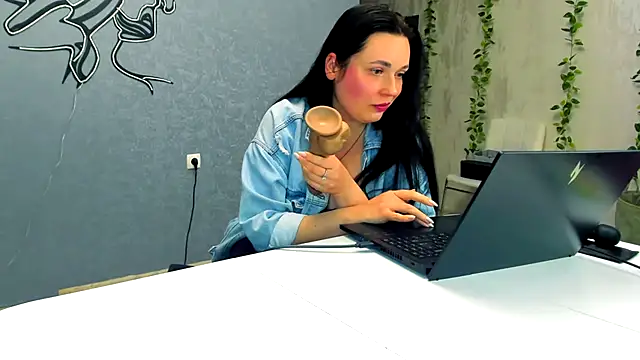 แชท XXX สดของ Yesss_Lilith