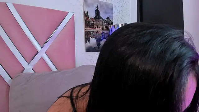 Helenn_monroy1 Adlı Modelin Canlı XXX Sohbeti