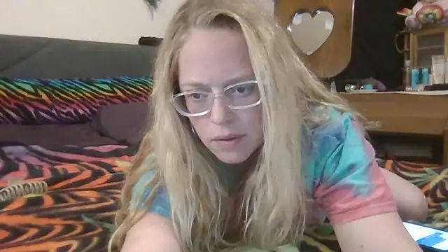 Toybox13_'s Live XXX Chat