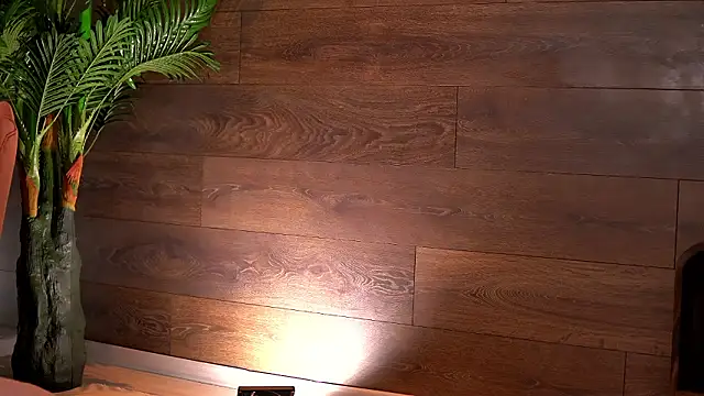 KairaAndrews' Live XXX Chat