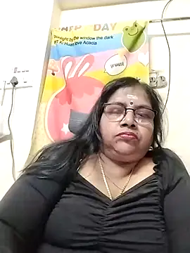 bigbum68 Adlı Modelin Canlı XXX Sohbeti