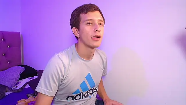 mae_nathan_'s Live XXX Chat