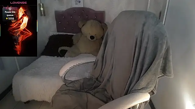 Онлайн чат XXX alllyson_