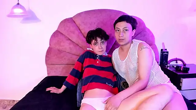 Brenda_Tina's Live XXX Chat