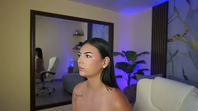 Онлайн чат XXX LiaWheeler