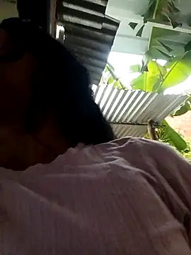 chikivivi- Adlı Modelin Canlı XXX Sohbeti