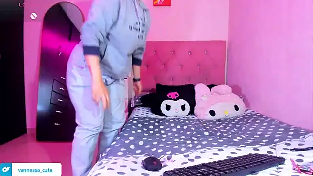 دردشة Vannessa__Shy الجنسية المباشرة