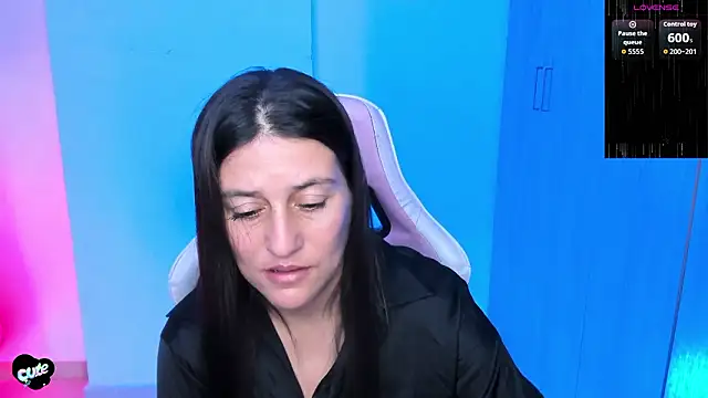 Chat XXX en directo de Saskyaa