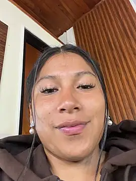 LinnaGardenia's Live XXX Chat