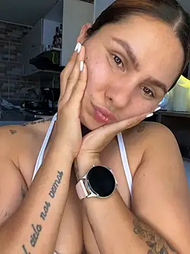 Chat +18 de SofiaG_ ao vivo