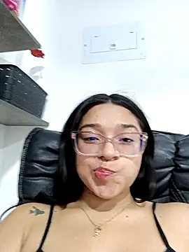 Онлайн чат XXX -VICKKY