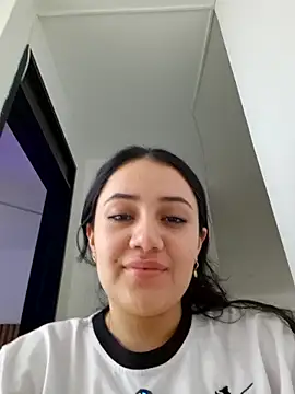 Isa_1207's Live XXX Chat