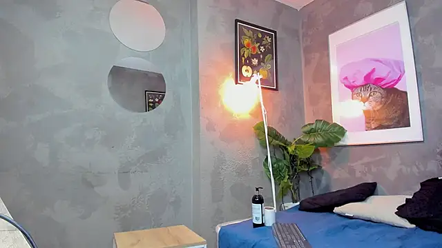 MiaNyxara_dh Chat XXX live