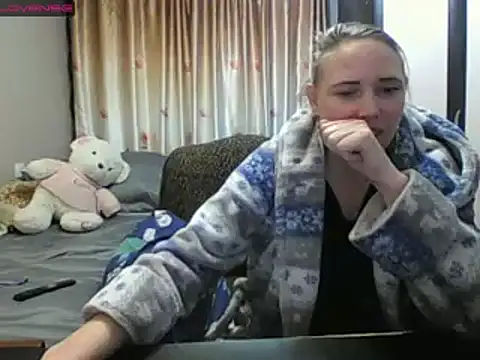 Chatroom XXX en direct de JenniDeep