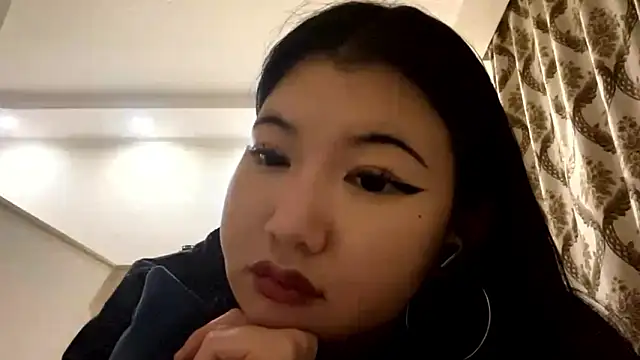 Онлайн чат XXX EriVibe