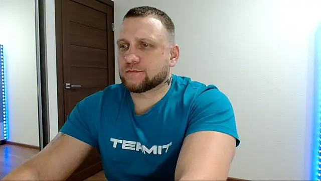 Онлайн чат XXX B-L-O-N-D