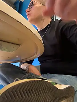 Kurtxxx22 Live XXX-Chat