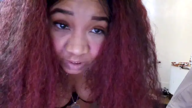 mzpretty444 Show in webcam