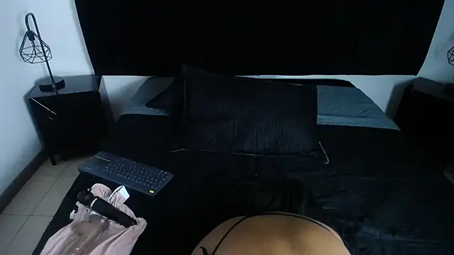 Chat +18 de CamiilaReyes ao vivo