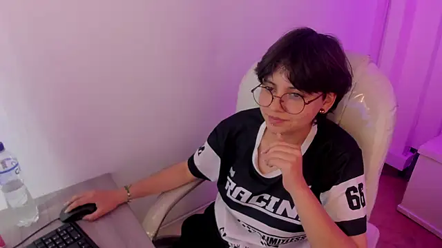 Nathaly_ds Adlı Modelin Canlı XXX Sohbeti