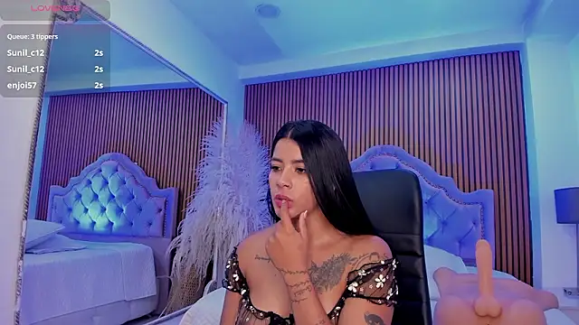 SelenaStonne's Live XXX Chat