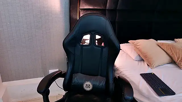 Chat XXX en directo de EllaEvanz