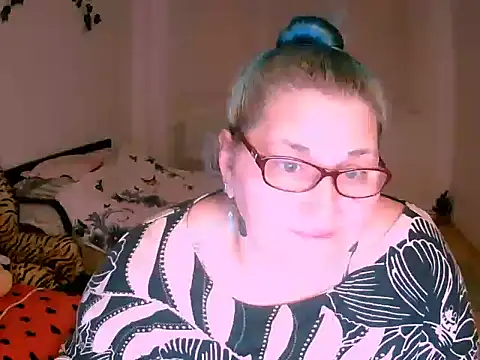 BlondyBigBoobs: απευθείας συνομιλία ΧΧΧ