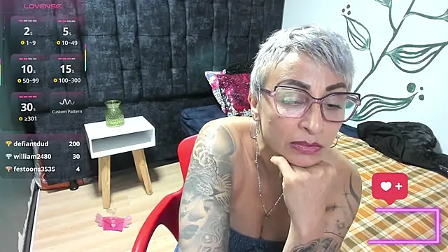 Chat XXX ao vivo de Charlotte__Gray