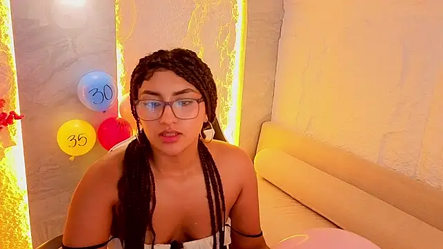 isabella_tp Adlı Modelin Canlı XXX Sohbeti