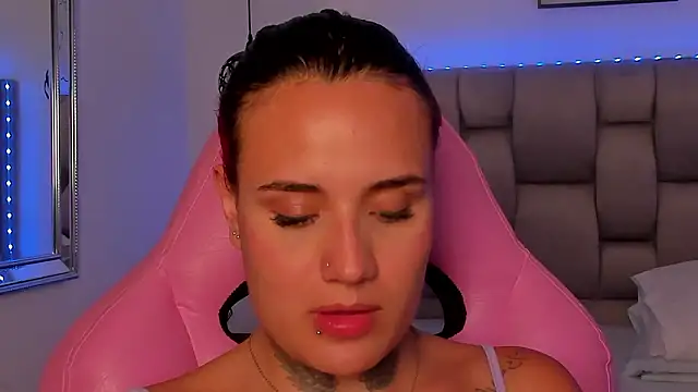 Susan-Sweet-7 Adlı Modelin Canlı XXX Sohbeti