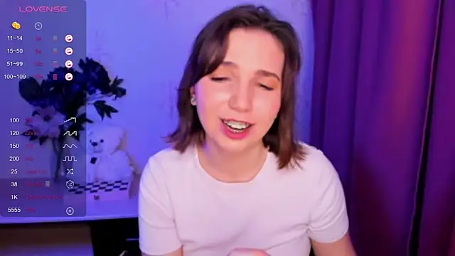 KindHazelHere_ élő XXX-chatje