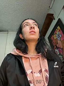 SALOME_KORLAND Adlı Modelin Canlı XXX Sohbeti