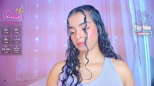 SunnyGilmoree Chat XXX in diretta