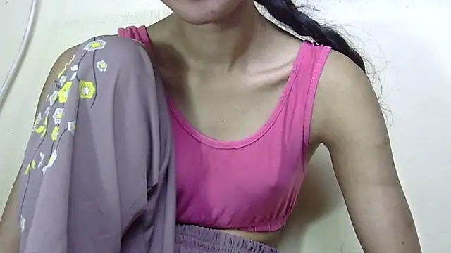 Chat XXX ao vivo de Anu_tiny