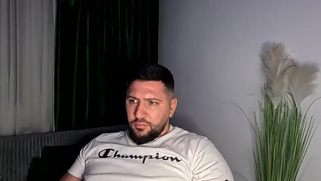 Gold_Alpha_Boy: απευθείας συνομιλία ΧΧΧ