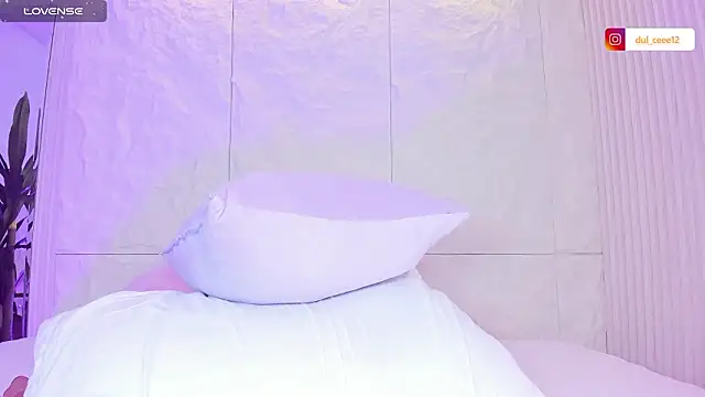 Chat +18 de DulceGreem ao vivo