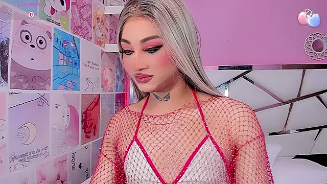 Miacuteee webkamerás műsora