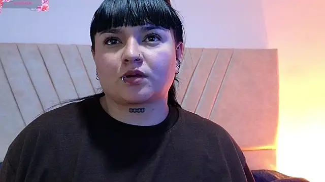 Онлайн чат XXX Laura_cap7