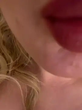 Chat +18 de Wet___librarian ao vivo