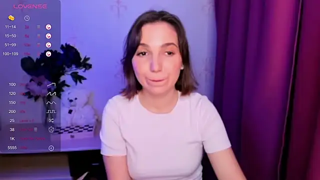 Chat XXX Live KindHazelHere_